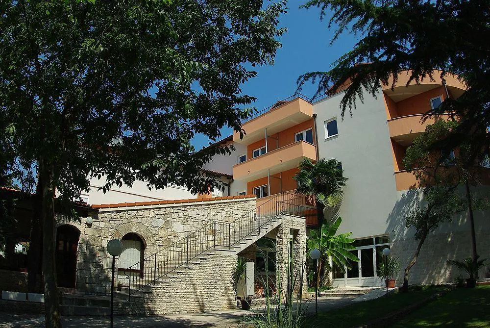 Xclusive Casa Hotel Apartments Dubai 3*,